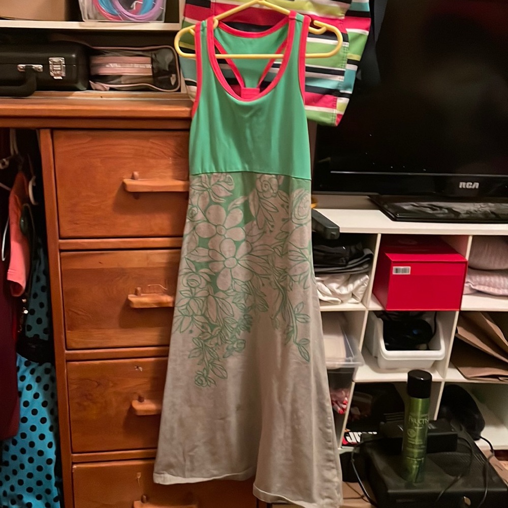 peekaboo beans dress size 6